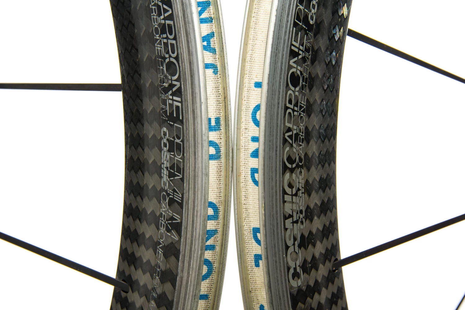 Mavic Cosmic Carbone Premium Carbon Clincher 700c Wheelset - Image 5