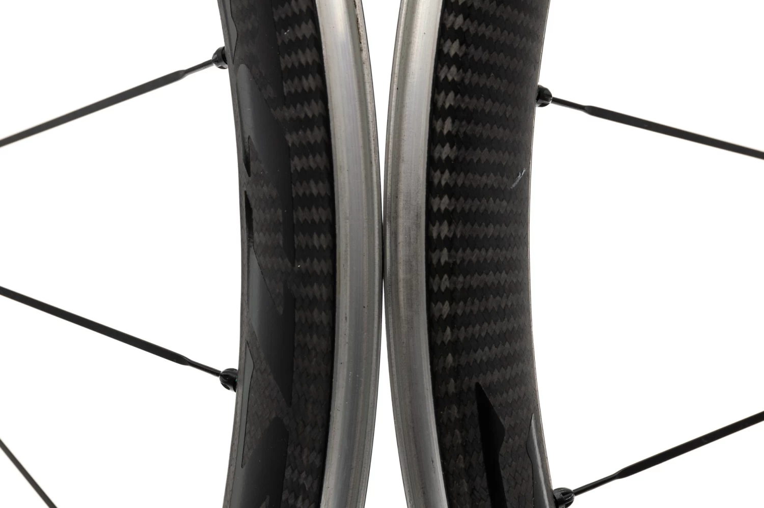 Mavic Cosmic Carbon 40 Clincher 700c Wheelset - Image 5